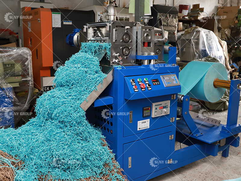 High-volume crinkle paper shredder machine